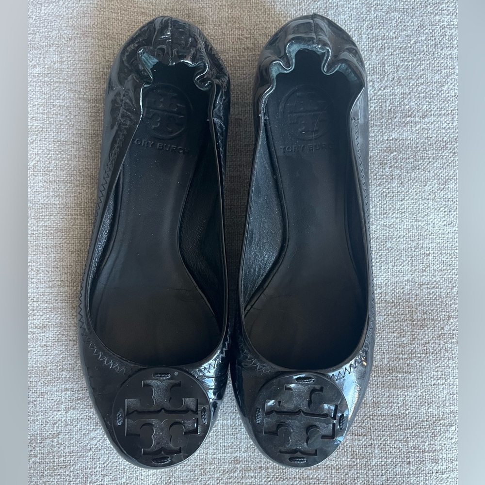 Tory Burch- MINNIE TRAVEL BALLET- patent black - 6.5